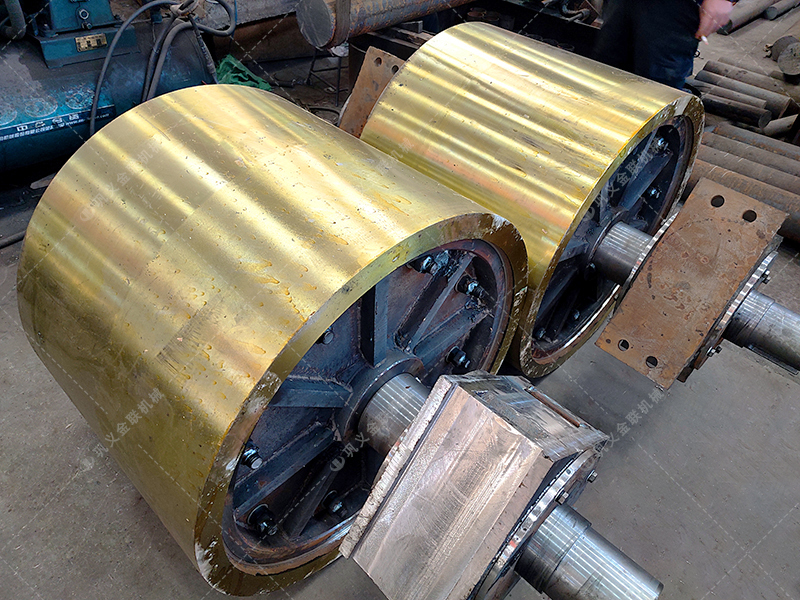 青石制砂難題多？對(duì)輥破碎機(jī)如何輕松應(yīng)對(duì)？