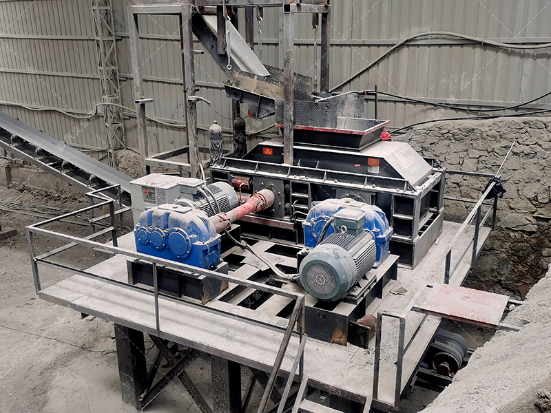 價(jià)格迷霧:影響一臺(tái)液壓對(duì)輥制砂機(jī)成本的四大核心因素 價(jià)格迷霧:影響一臺(tái)液壓對(duì)輥制砂機(jī)成本的四大核心因素